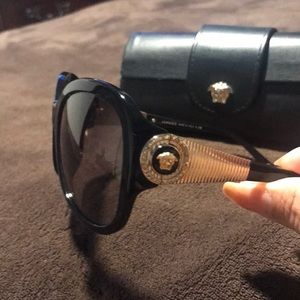 Women’s Versace Sunglasses Authentic with case